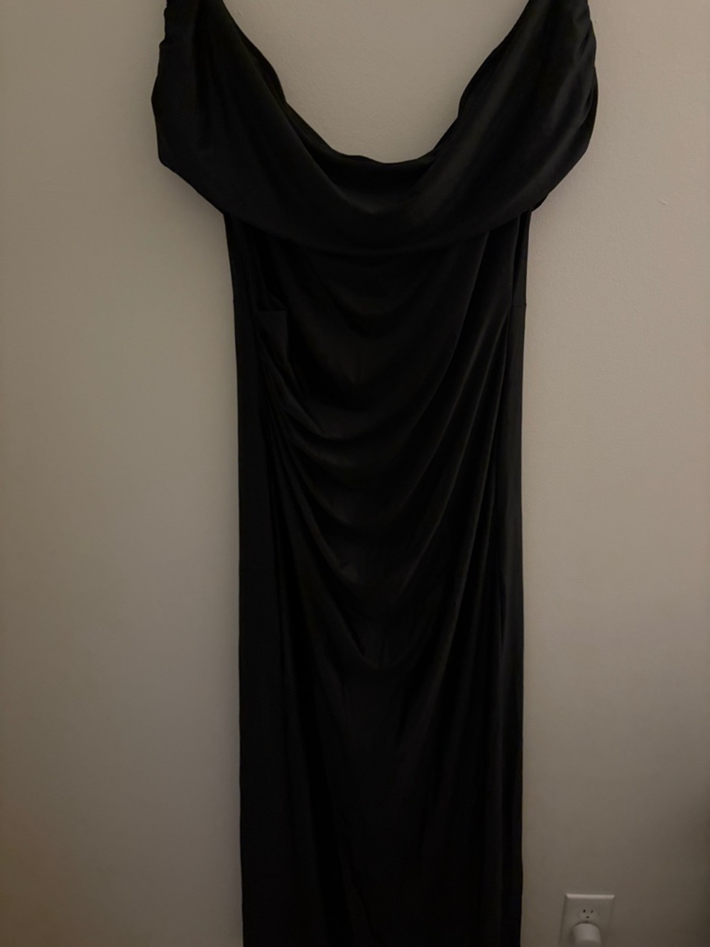 Off-Shoulder Black Evening Gown with Side Slit - Picture 2 of 2